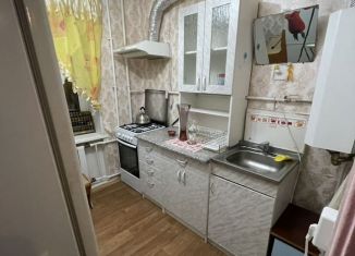 Аренда 1-ком. квартиры, 32 м2, Петергоф, Разводная улица, 4