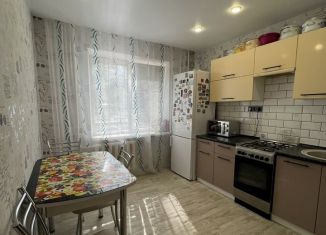 Продам двухкомнатную квартиру, 52 м2, Смоленск, улица Рыленкова, 77