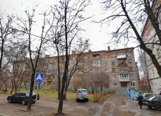 Сдается в аренду трехкомнатная квартира, 44 м2, Рязань, улица Пушкина, 4