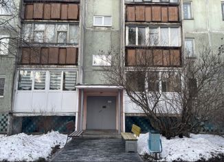 Сдается в аренду трехкомнатная квартира, 53.4 м2, Полярные Зори, улица Курчатова