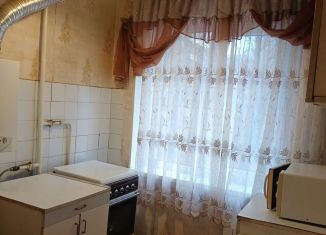 Аренда трехкомнатной квартиры, 62 м2, Белгород, улица Костюкова, 24