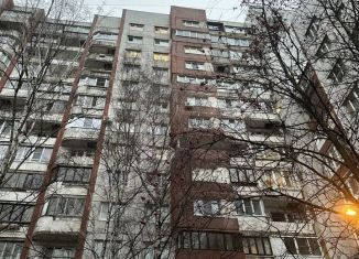 Продам 2-ком. квартиру, 54.3 м2, Санкт-Петербург, улица Кораблестроителей, 35, муниципальный округ Остров Декабристов