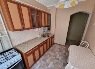 Сдается в аренду 3-ком. квартира, 70 м2, Татарстан, улица Менделеева, 12