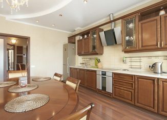 Сдам в аренду 2-комнатную квартиру, 110 м2, Санкт-Петербург, набережная реки Карповки, 10