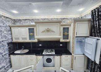 Продается четырехкомнатная квартира, 113 м2, Грозный, улица Сайпуддина Ш. Лорсанова