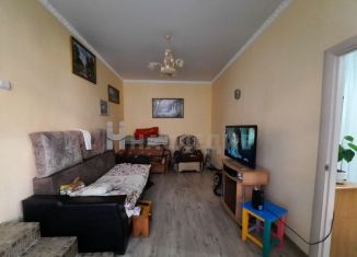 Продам 3-комнатную квартиру, 50 м2, Крымск, Октябрьская улица, 54