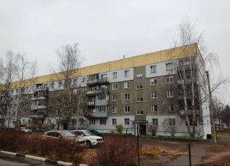 Продам трехкомнатную квартиру, 68.5 м2, посёлок Ивняки, Центральная улица, 8