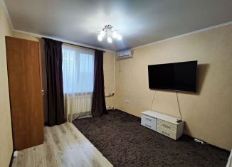 Продается 1-ком. квартира, 32 м2, Оренбург, улица Чкалова, 6