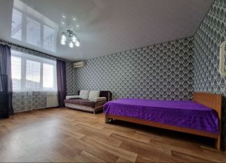 Аренда 1-ком. квартиры, 40 м2, Хабаровск, улица Чехова, 6