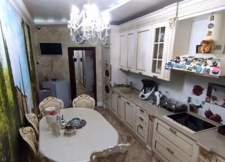 Продаю трехкомнатную квартиру, 128 м2, Ульяновск, улица Корюкина, 17