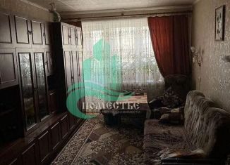 Трехкомнатная квартира на продажу, 59.8 м2, село Золотое Поле, улица Тагакова, 5