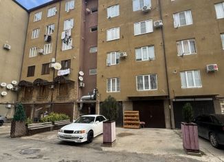 Продам 1-ком. квартиру, 50 м2, Дербент, улица Сальмана, 91В