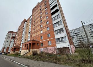 Продаю 2-комнатную квартиру, 60 м2, Куровское, Коммунистическая улица, 47