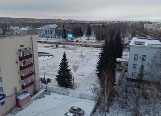 Продаю 1-ком. квартиру, 38 м2, Туймазы, улица Пугачёва, 24