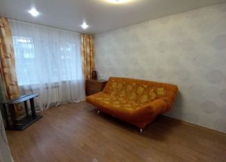 Сдам 1-ком. квартиру, 32 м2, Дзержинск, улица Петрищева, 5