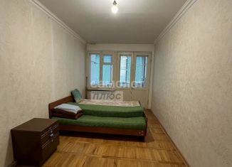 Продажа 2-ком. квартиры, 42.4 м2, Нальчик, улица Мовсисяна, 19