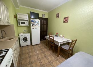 Продам 3-комнатную квартиру, 70 м2, Ростов-на-Дону, улица Малюгиной, 127/90, Ленинский район