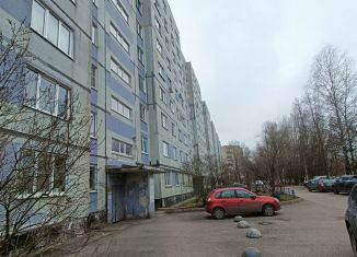 Продается 3-ком. квартира, 63 м2, Новгородская область, Псковская улица, 40к2