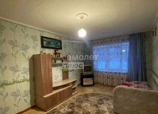 Продажа 3-комнатной квартиры, 55 м2, Барнаул, улица Чудненко, 106