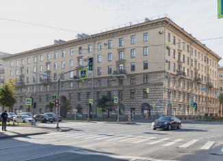 Продаю 4-комнатную квартиру, 104 м2, Санкт-Петербург, проспект Стачек, 67к1, метро Автово