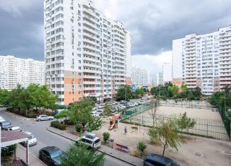 Продается 2-комнатная квартира, 65 м2, Краснодар, улица им. Байбакова Н.К., 14, улица им. Байбакова Н.К.