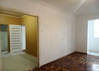 Продам 2-ком. квартиру, 56 м2, Нальчик, улица Идарова, 2