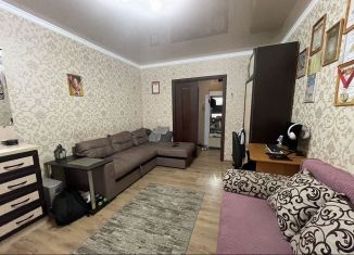 Продам 2-ком. квартиру, 51 м2, Армавир, 8-й микрорайон, 3/9