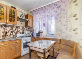 Продаю трехкомнатную квартиру, 56.8 м2, Курган, улица Максима Горького, 149