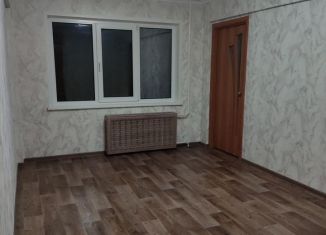 Продам трехкомнатную квартиру, 48.5 м2, Алтайский край, Октябрьская улица, 11