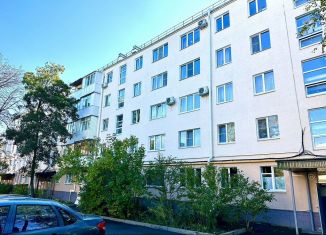 Продается двухкомнатная квартира, 49 м2, Ставрополь, улица Мира, 367/21