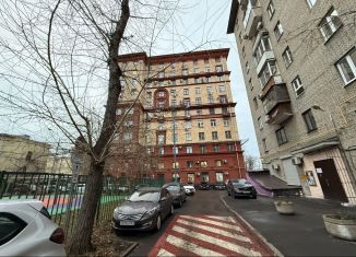 Продам квартиру студию, 17.7 м2, Москва, Космодамианская набережная, 4/22А, метро Новокузнецкая