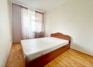 2-комнатная квартира в аренду, 65 м2, Казань, улица Толбухина, 21