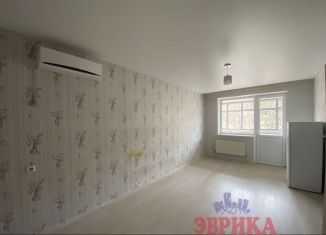 Сдаю в аренду 2-ком. квартиру, 52.5 м2, Крымск, улица Ворошилова, 2