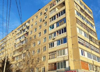 Продается трехкомнатная квартира, 63 м2, Республика Башкортостан, бульвар Тухвата Янаби, 45