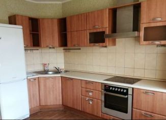 Сдается в аренду 2-ком. квартира, 70 м2, Тюмень, улица Мельникайте, 70, Ленинский округ