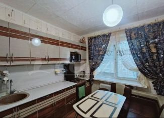 Сдам в аренду 2-ком. квартиру, 45 м2, Тюмень, улица Пермякова, 41