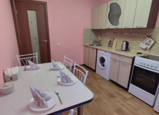 Продается 1-комнатная квартира, 35 м2, Тюмень, улица Ю.-Р.Г. Эрвье, 14, Центральный округ