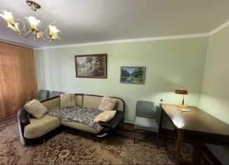 Сдается в аренду 3-ком. квартира, 55 м2, Ейск, Октябрьская улица, 199