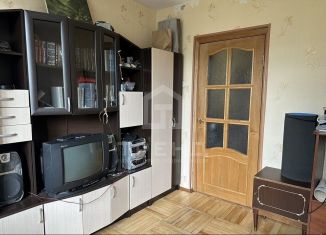 Продам 3-комнатную квартиру, 59 м2, Санкт-Петербург, Калининский район, улица Вавиловых, 7к2