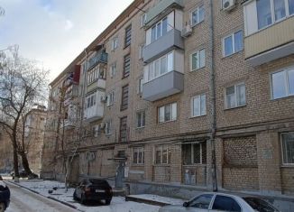 Продам 2-ком. квартиру, 42.8 м2, Волгоград, Богунская улица, 30