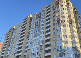 Продается трехкомнатная квартира, 86 м2, Оренбург, Высотная улица, 2