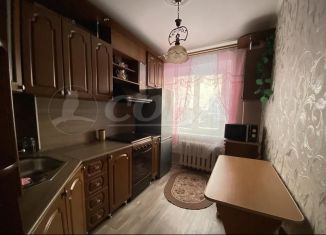 Аренда 2-ком. квартиры, 46 м2, Тобольск, 6-й микрорайон, 17А