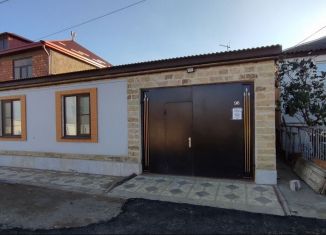 Продам дом, 220 м2, посёлок городского типа Ленинкент, улица Титова, 19