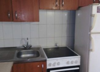 Аренда трехкомнатной квартиры, 60 м2, Абакан, улица Ленинского Комсомола, 3