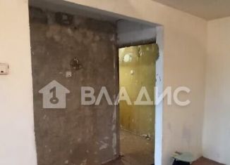 Продаю 1-ком. квартиру, 32.3 м2, Красноярский край, Семафорная улица, 241