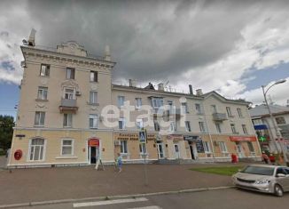 Продается трехкомнатная квартира, 74.1 м2, Салават, Первомайская улица, 2